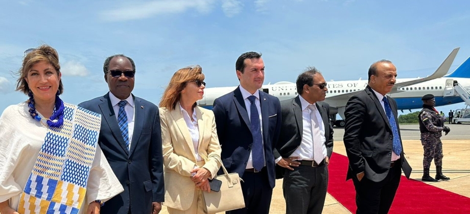  Embajada de Colombia en Ghana hizo parte del comité de bienvenida que recibió a la Vicepresidente de los Estados Unidos, Kamala Harris